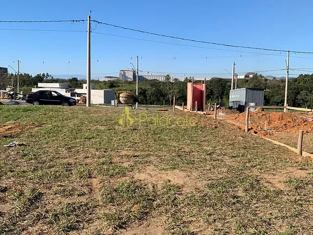 Terreno com 175m², à venda, no bairro Loteamento Industrial Água Preta em Pindamonhangaba