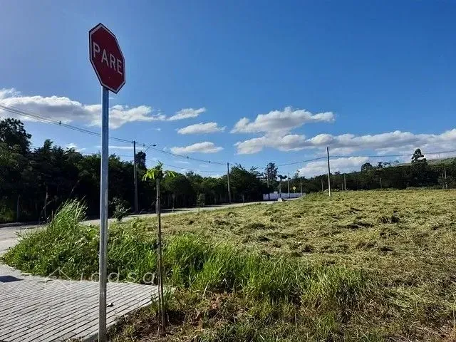 Terreno com 304m², à venda, no bairro Chácara São Félix em Taubaté