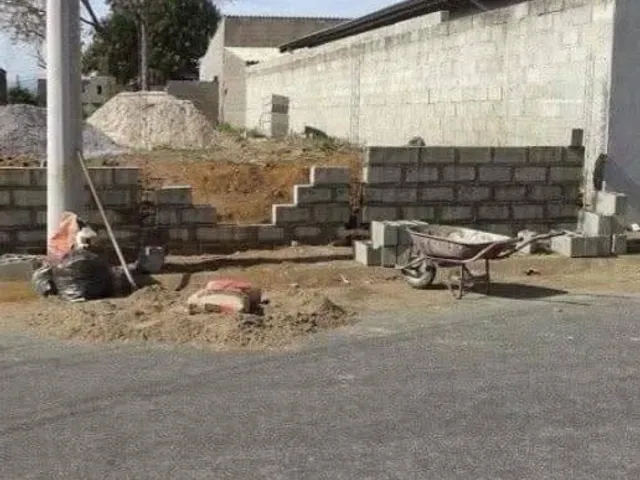 Terreno com 125m², à venda, no bairro Conjunto Residencial Araretama em Pindamonhangaba