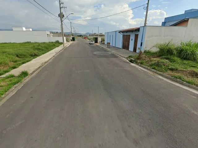 Terreno com 250m², à venda, no bairro Residencial e Comercial Portal dos Eucaliptos em Pindamonhangaba