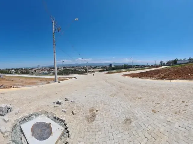 Terreno com 360m², à venda, no bairro Jardim Maria Cândida em Caçapava