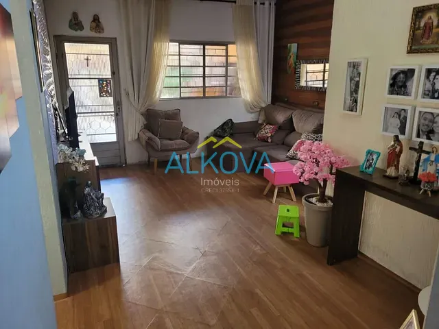 Village com 275m² 5 quartos e 5 banheiros, à venda, no bairro Vila Guaianazes em São José dos Campos