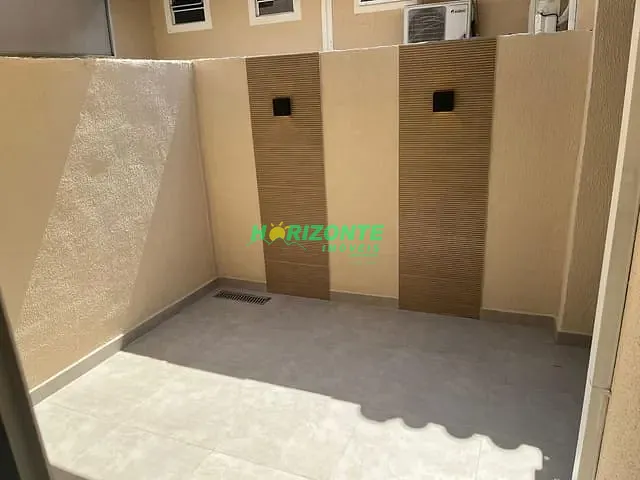 Village com 120m² 3 quartos e 2 banheiros, à venda ou para alugar, no bairro Urbanova em São José dos Campos