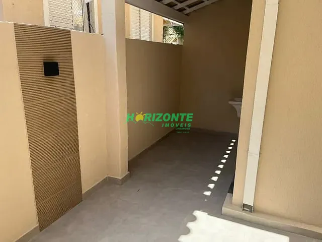 Village com 120m² 3 quartos e 2 banheiros, à venda ou para alugar, no bairro Urbanova em São José dos Campos