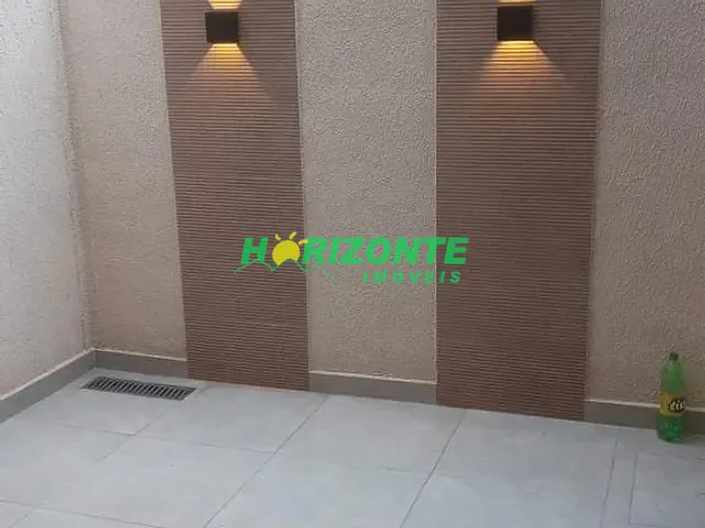 Village com 120m² 3 quartos e 2 banheiros, à venda ou para alugar, no bairro Urbanova em São José dos Campos
