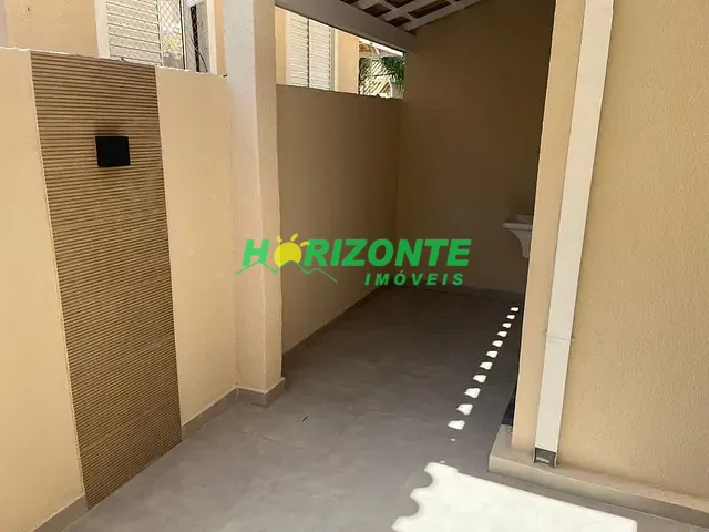 Village com 120m² 3 quartos e 2 banheiros, à venda ou para alugar, no bairro Urbanova em São José dos Campos