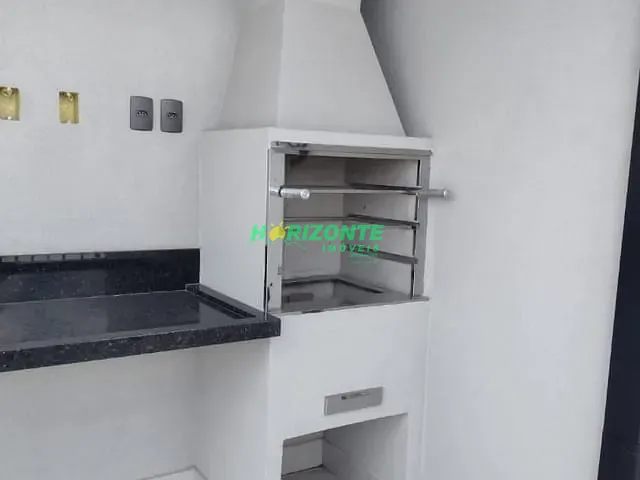 Sobrado com 500m² 3 quartos e 1 banheiro, à venda, no bairro Jardim das Indústrias em São José dos Campos