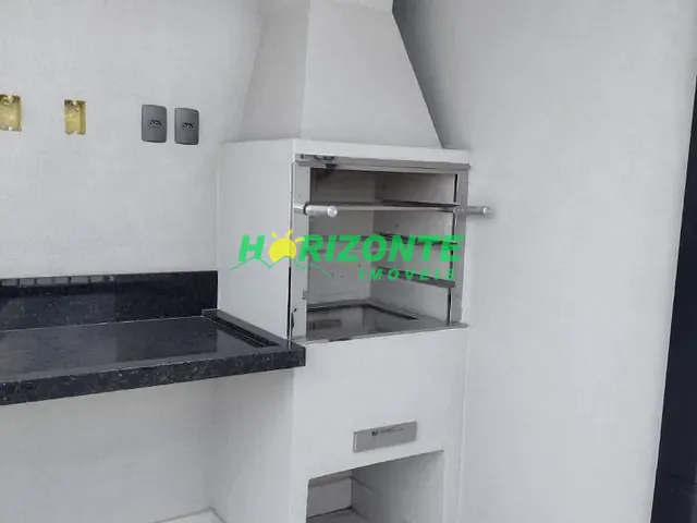 Sobrado com 500m² 3 quartos e 1 banheiro, à venda, no bairro Jardim das Indústrias em São José dos Campos