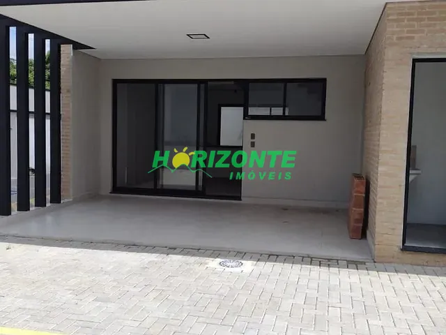 Sobrado com 500m² 3 quartos e 1 banheiro, à venda, no bairro Jardim das Indústrias em São José dos Campos