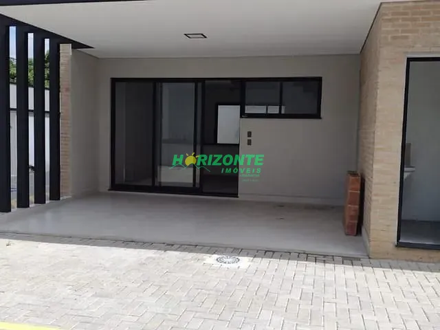 Village com 500m² 3 quartos e 1 banheiro, à venda, no bairro Jardim das Indústrias em São José dos Campos