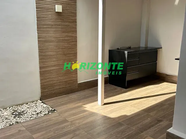 Village com 100m² 3 quartos e 2 banheiros, à venda ou para alugar, no bairro Urbanova em São José dos Campos