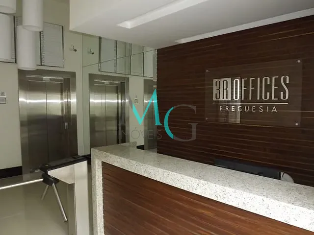Sala à venda, no bairro Freguesia (Jacarepaguá) em Rio de Janeiro