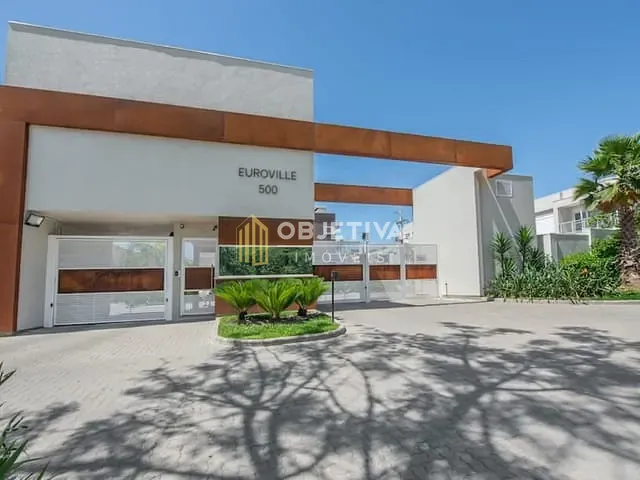 Casa 4 quartos e 4 banheiros, à venda, no bairro Vila Nova em Porto Alegre