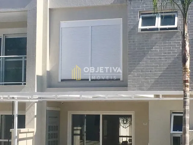 Casa 3 quartos e 3 banheiros, à venda, no bairro Vila Nova em Porto Alegre