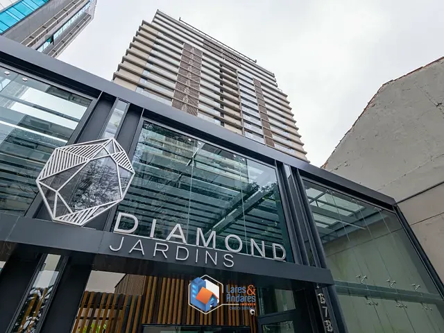 Apartamento 3 quartos e 4 banheiros, à venda, no bairro Jardim Paulista em São Paulo