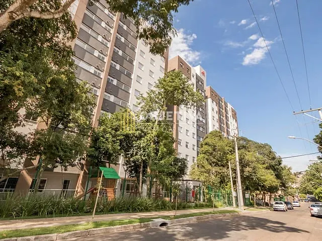 Apartamento 2 quartos e 2 banheiros, à venda, no bairro Santo Antônio em Porto Alegre