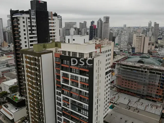 Apartamento 1 quarto e 1 banheiro, à venda, no bairro Centro em Curitiba