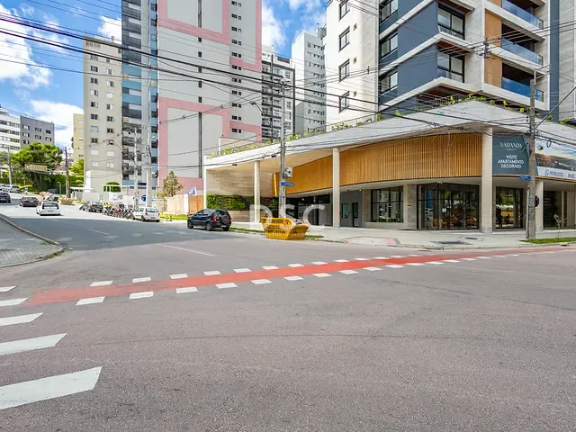Cobertura / Penthouse 3 quartos e 5 banheiros, à venda, no bairro Champagnat em Curitiba