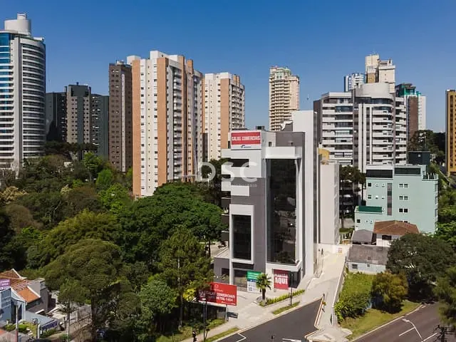 Sala à venda, no bairro Mossunguê em Curitiba