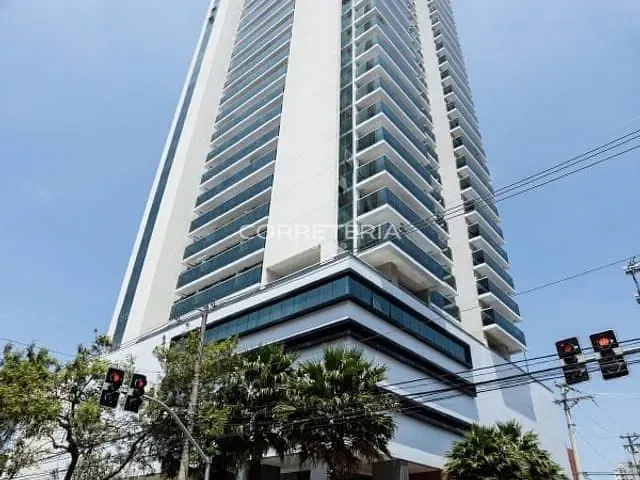 Sala à venda, no bairro Chácara Santo Antônio (Zona Sul) em São Paulo