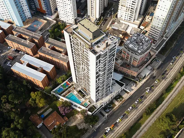 Apartamento 3 quartos e 2 banheiros, à venda, no bairro Cristo Rei em Curitiba