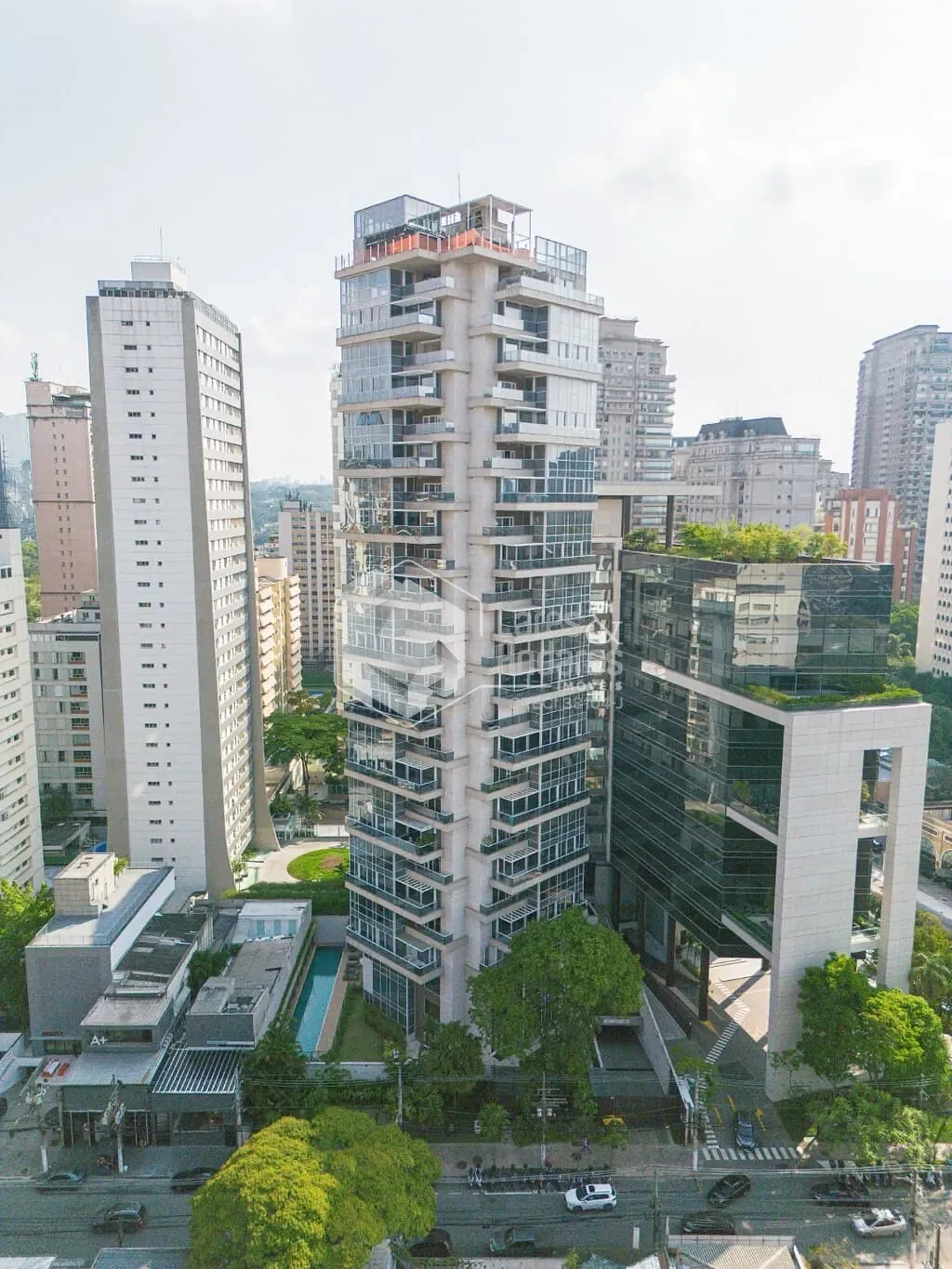 Cobertura, 3 quartos, 298 m² - Foto 2