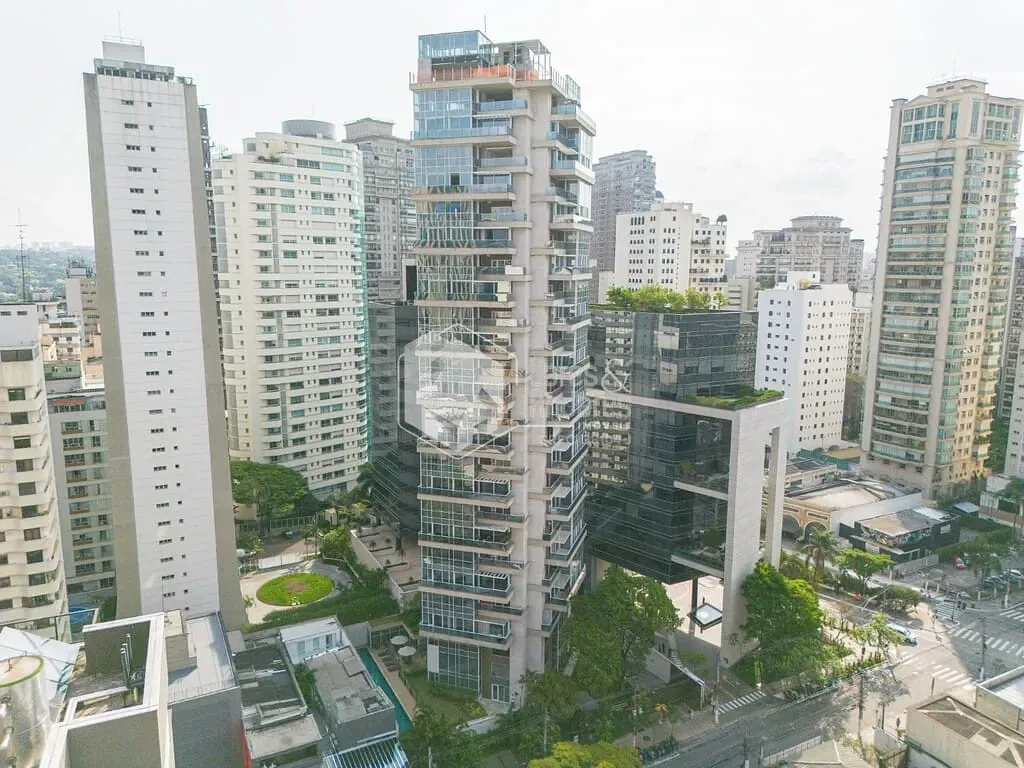 Cobertura, 3 quartos, 298 m² - Foto 1