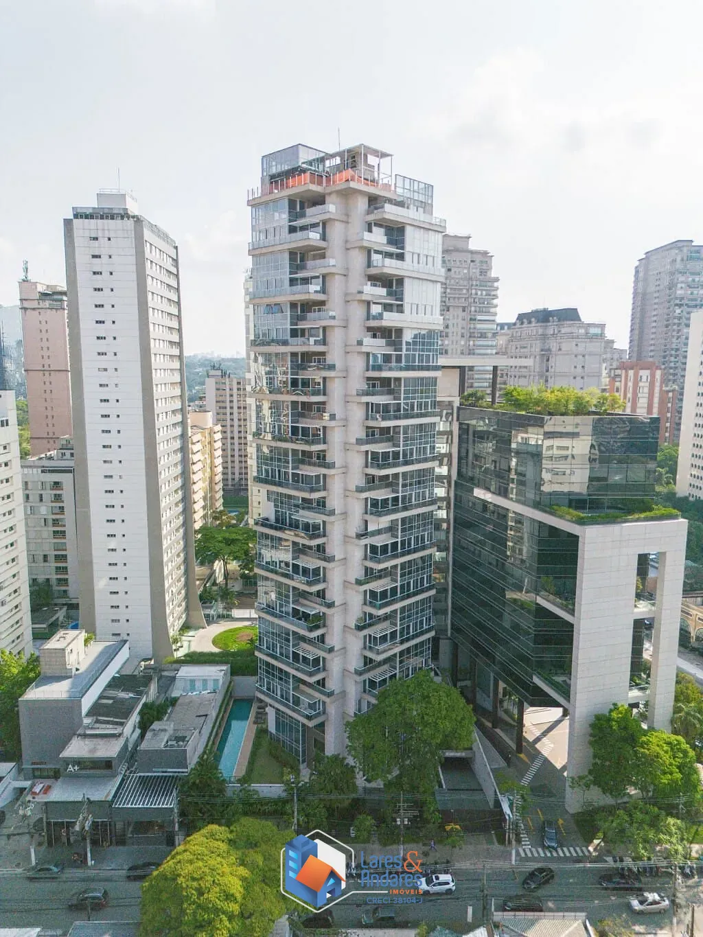 Cobertura, 3 quartos, 298 m² - Foto 2