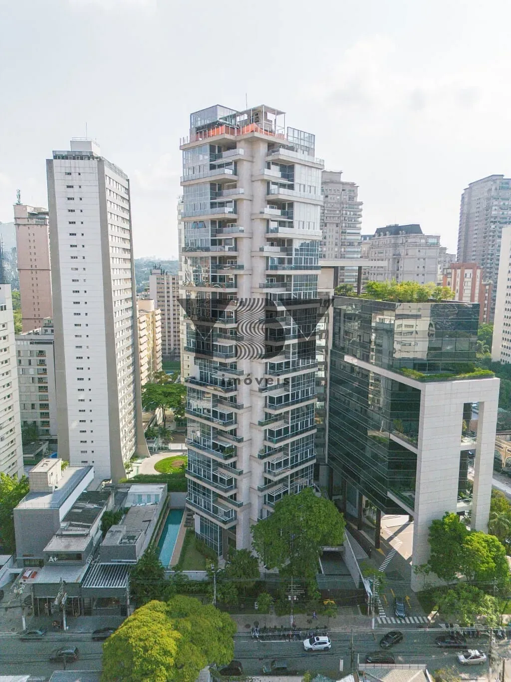 Cobertura, 3 quartos, 298 m² - Foto 2