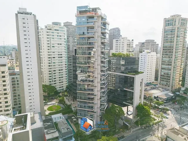 Loft 2 quartos e 3 banheiros, à venda, no bairro Itaim Bibi em São Paulo