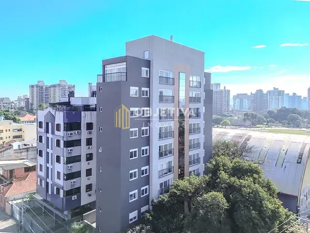 Apartamento 2 quartos e 2 banheiros, à venda, no bairro Menino Deus em Porto Alegre