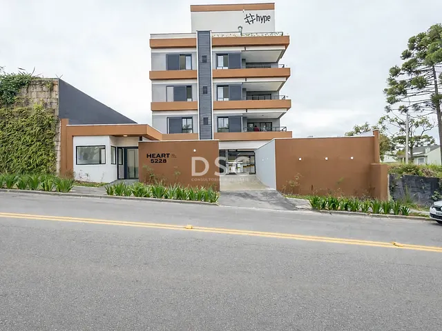 Apartamento 3 quartos e 3 banheiros, à venda, no bairro Santa Felicidade em Curitiba
