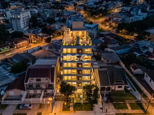 Apartamento 2 quartos e 2 banheiros, à venda, no bairro Capão Raso em Curitiba