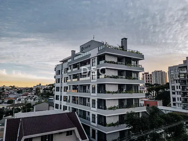 Apartamento 2 quartos e 1 banheiro, à venda, no bairro Capão Raso em Curitiba