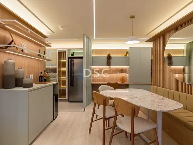 Apartamento 2 quartos e 2 banheiros, à venda, no bairro Ahú em Curitiba