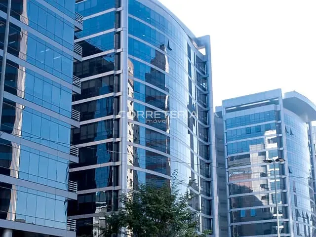 Sala à venda, no bairro Vila Olímpia em São Paulo