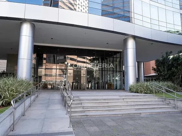 Sala à venda, no bairro Vila Olímpia em São Paulo