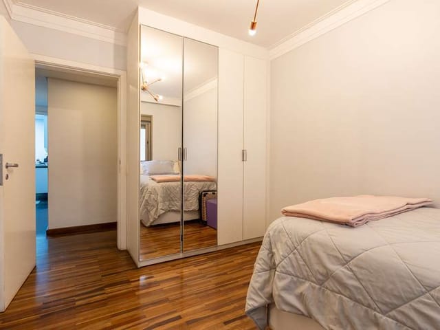 Foto do Apartamento - Apartamento à venda 3 Quartos 3 Suites 3 Vagas 193M² Moema São Paulo - SP | Lares e Andares Imóveis