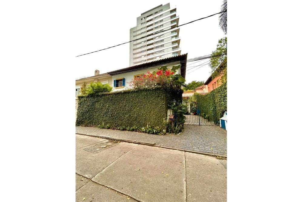 Casa à venda 4 Quartos 1 Suite 3 Vagas 220M² Paraíso São Paulo - SP