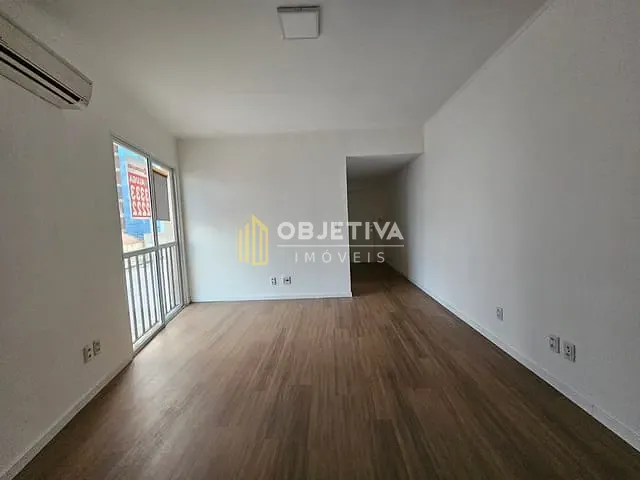 Sala à venda, no bairro Floresta em Porto Alegre