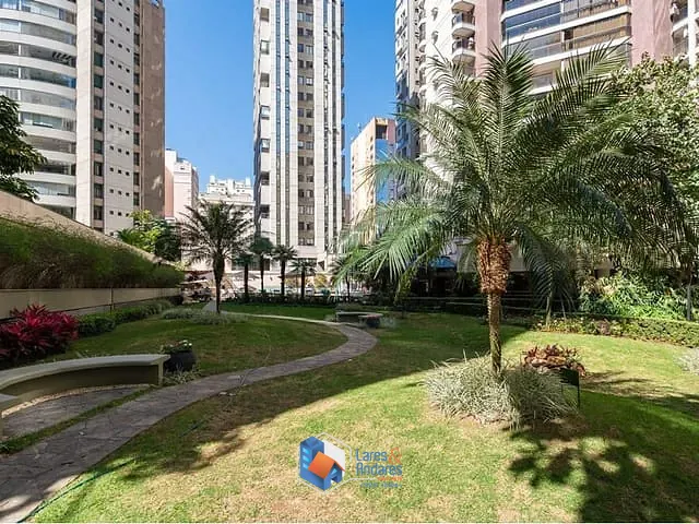 Apartamento 3 quartos e 4 banheiros, à venda, no bairro Moema em São Paulo