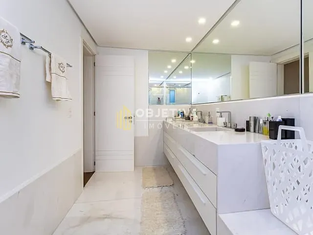 Apartamento 3 quartos e 5 banheiros, à venda, no bairro Bela Vista em Porto Alegre