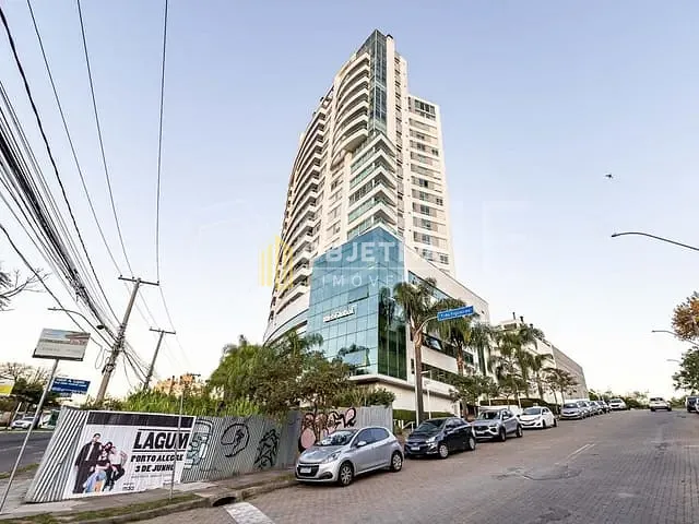 Apartamento 1 quarto e 3 banheiros, à venda, no bairro Três Figueiras em Porto Alegre