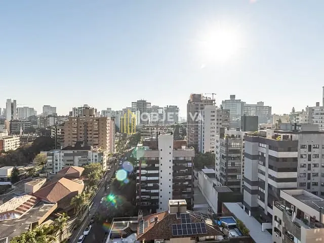 Apartamento 3 quartos e 8 banheiros, à venda, no bairro Petrópolis em Porto Alegre