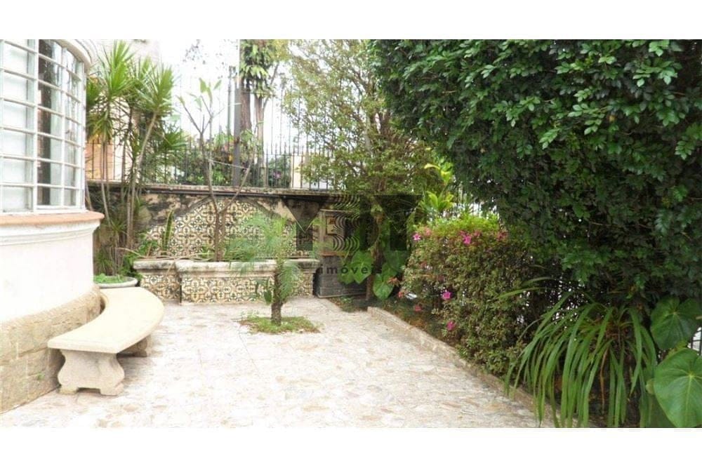 Casa à venda com 3 quartos, 340m² - Foto 1