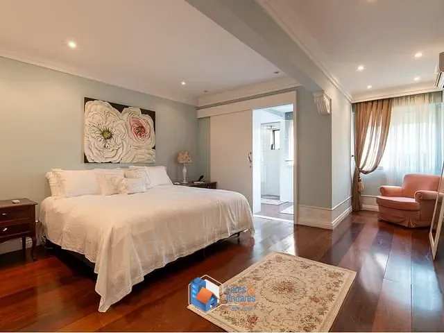 Apartamento 5 quartos e 6 banheiros, à venda, no bairro Moema em São Paulo