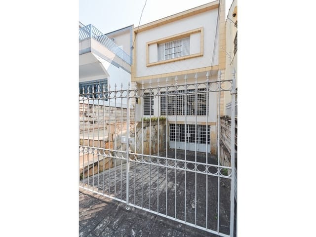 Foto do Casa - CASA ACOLHEDORA COM ESPAÇO GOURMET E CHURRASQUEIRA, COM 3 DORMITÓRIOS, 2 BANHEIROS BEM DISTRIBUÍDOS, E UM LAVABO PARA MAIOR COMODIDADE POSSUI 130 M² E 3 VGS! | Lares e Andares Imóveis