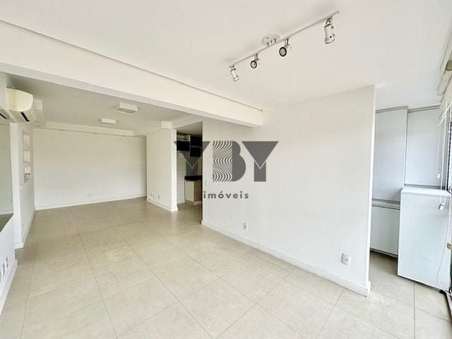 Apartamento à venda com 2 quartos, 74m² - Foto 69