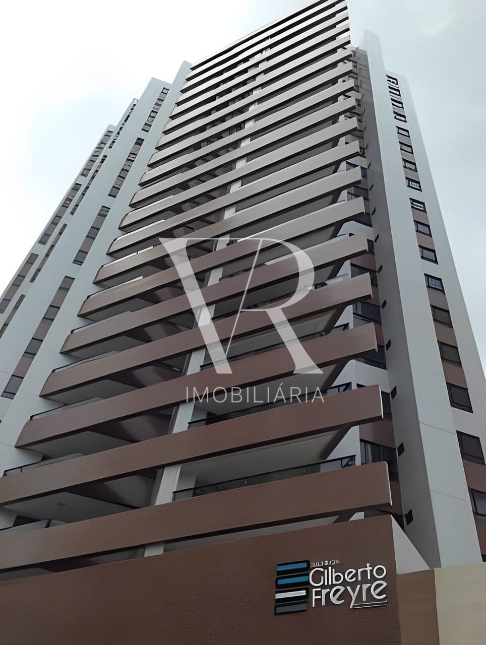 Apartamento à venda com 4 quartos, 165m² - Foto 1