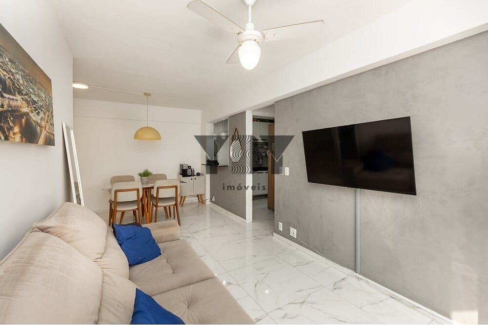 Apartamento à venda com 2 quartos, 70m² - Foto 3